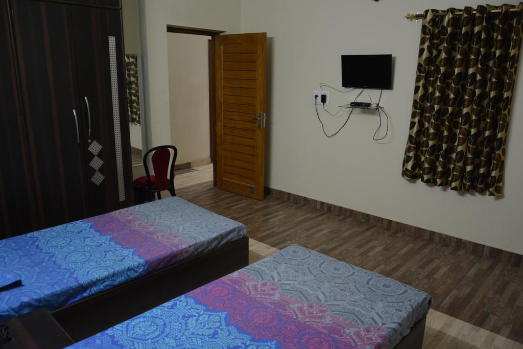 Nest Residency Фаридабад Экстерьер фото