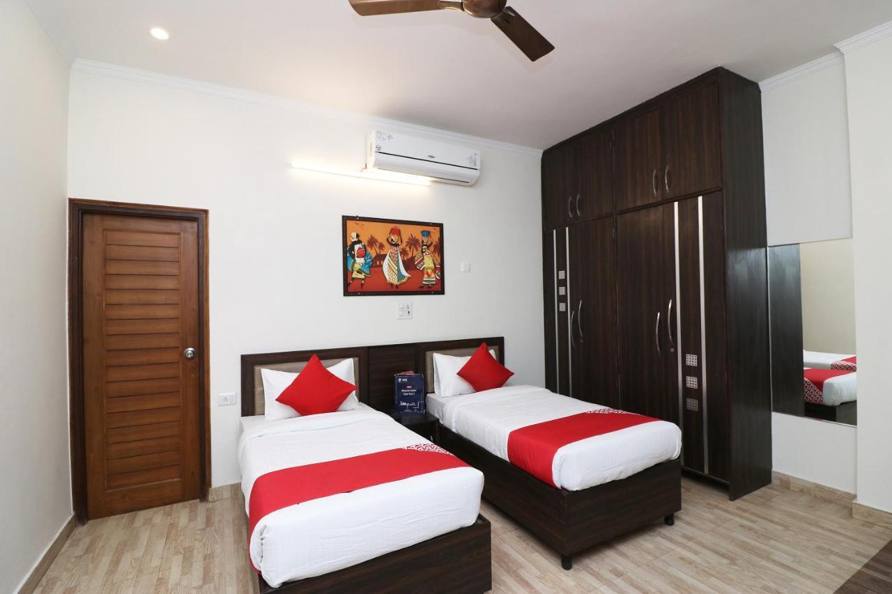 Nest Residency Фаридабад Экстерьер фото
